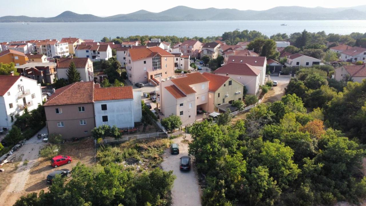 Apartment Mladen Биоград на Мору Екстериор снимка