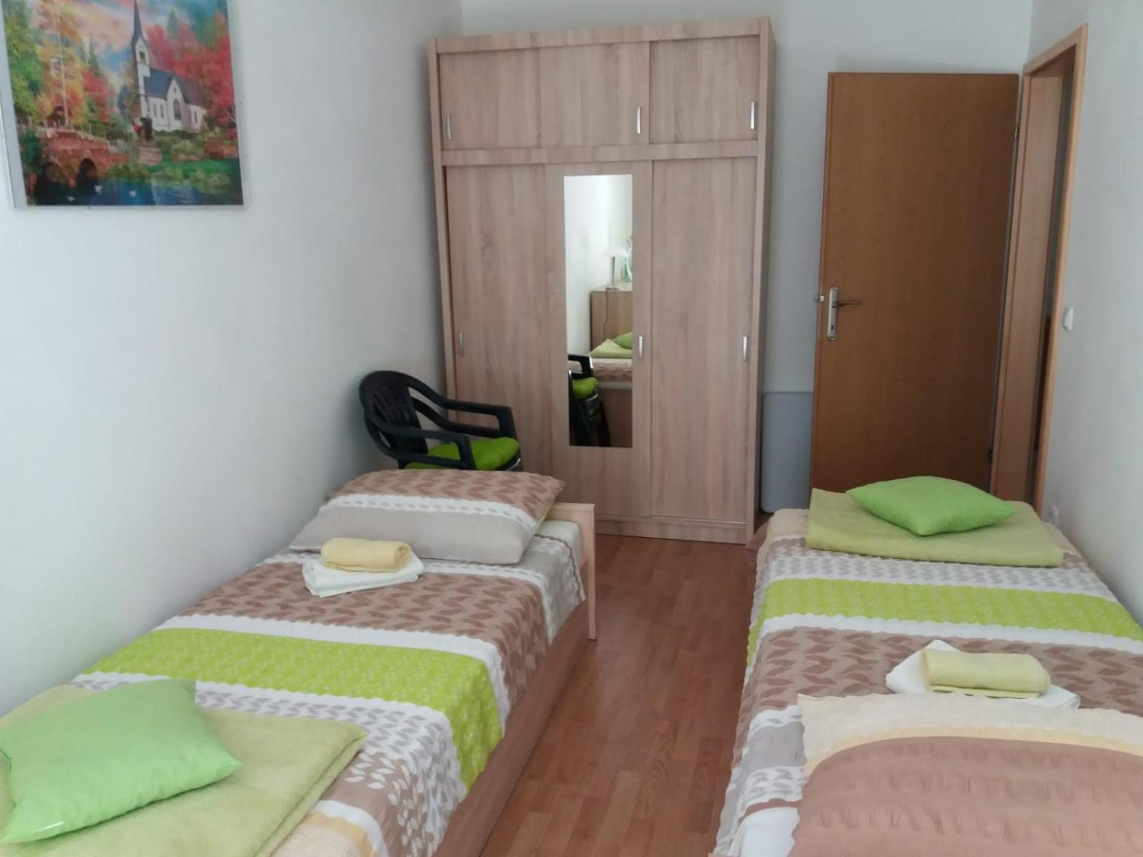 Apartment Mladen Биоград на Мору Екстериор снимка